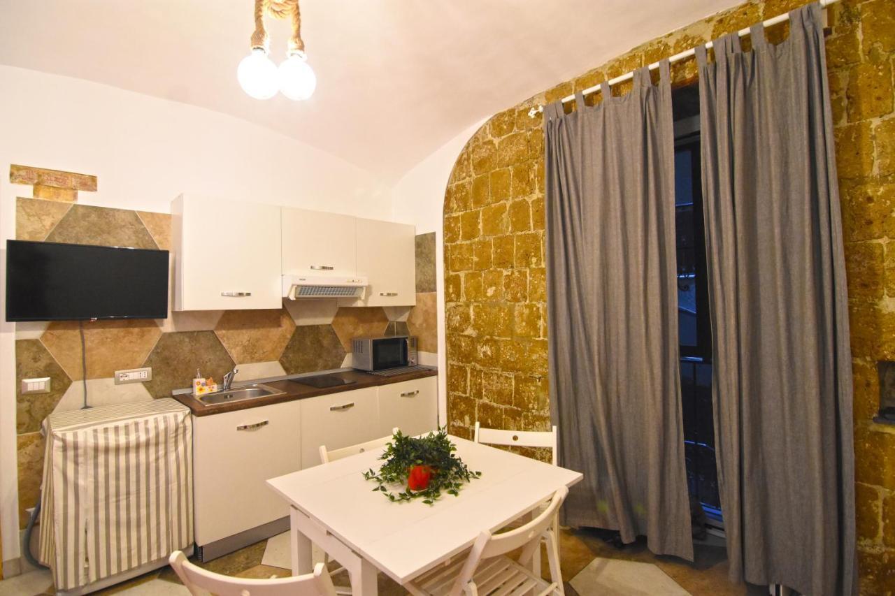 Ferienwohnung Un Salto A Napoli Exterior foto