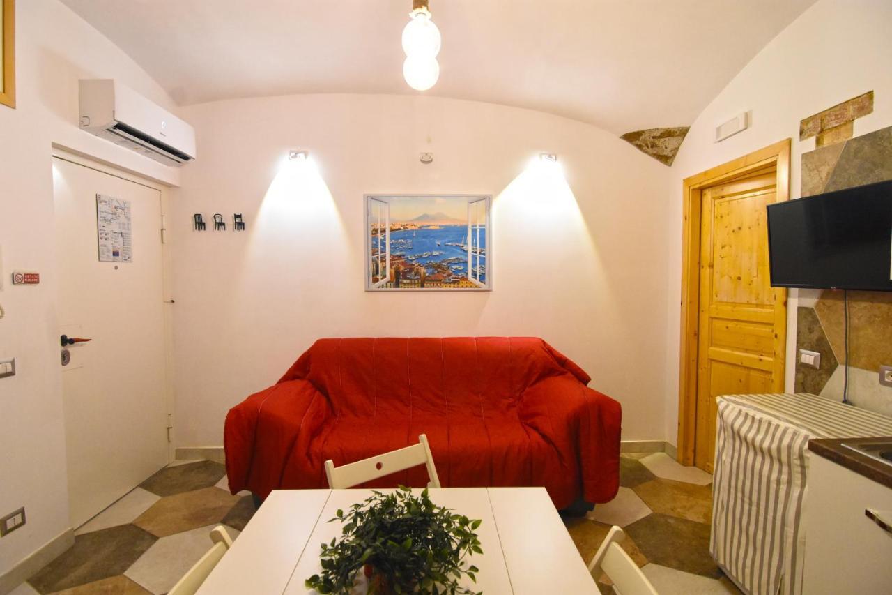Ferienwohnung Un Salto A Napoli Exterior foto
